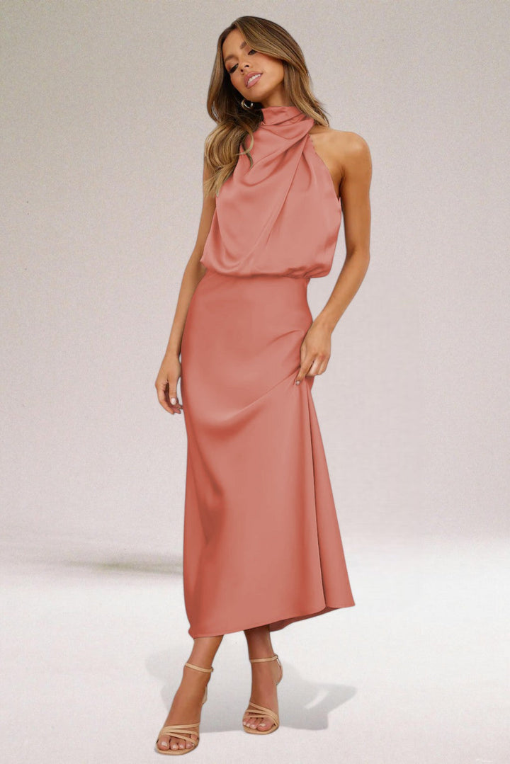 Élodie™ | Glamorous satin dress with halter neck.