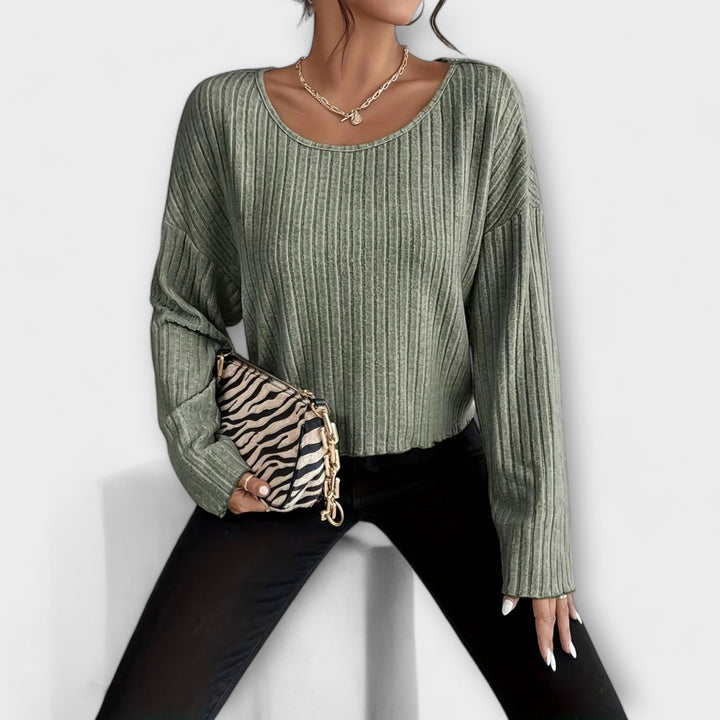 Emily – Modern Ribbed T-Shirt with Round Neck