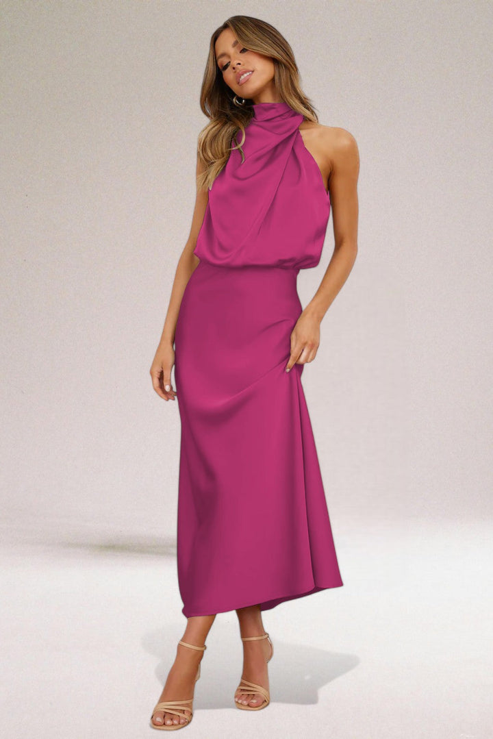 Élodie™ | Glamorous satin dress with halter neck.