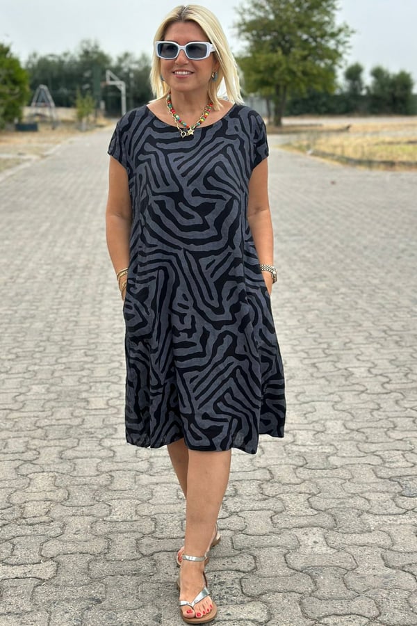 Nelia - Zebra Print Dress with Round Neck