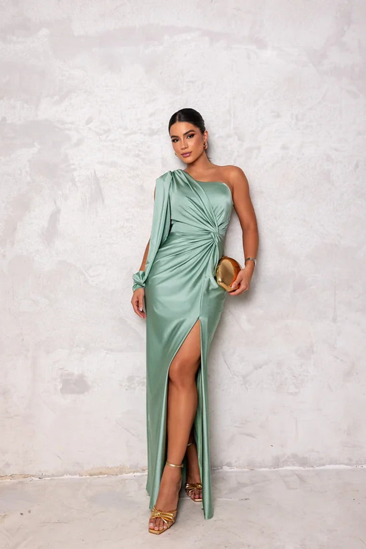 Valeria - Elegant Maxi Dress