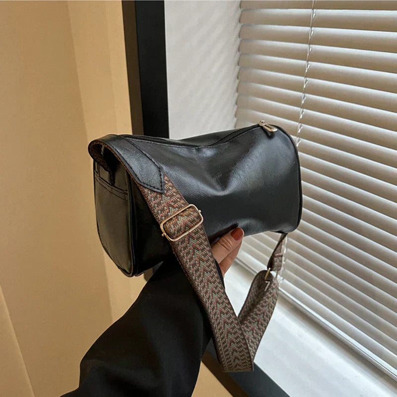 Bergfrid | Stylish shoulder bag with modern strap