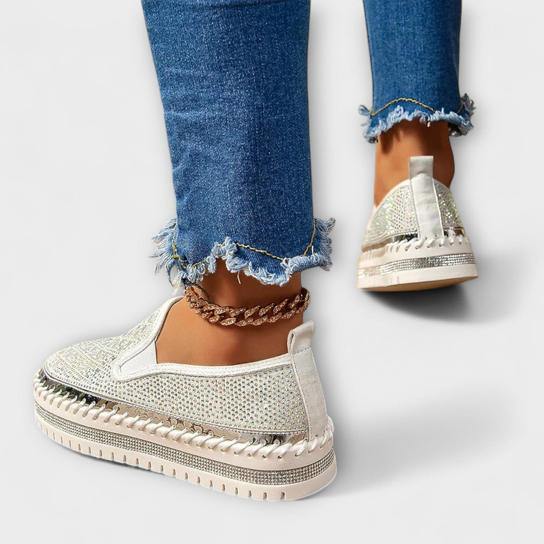 Vada – Slippers adorned with rhinestones