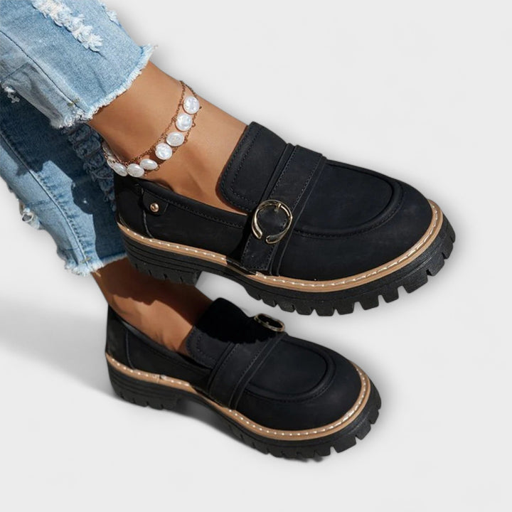 Poet – Casual Slippers with Round Toe