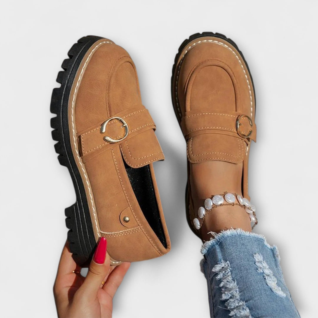 Poet – Casual Slippers with Round Toe
