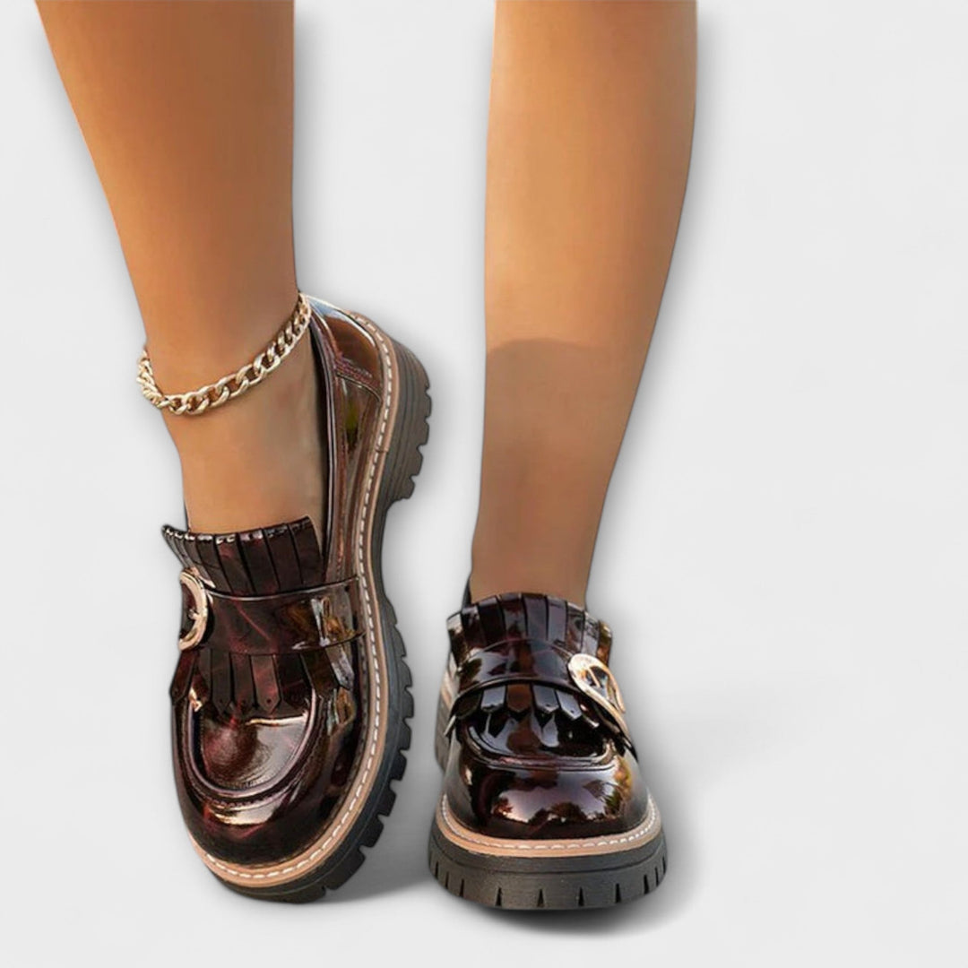 Nova – Round Toe with Abstract Print, Casual Slippers