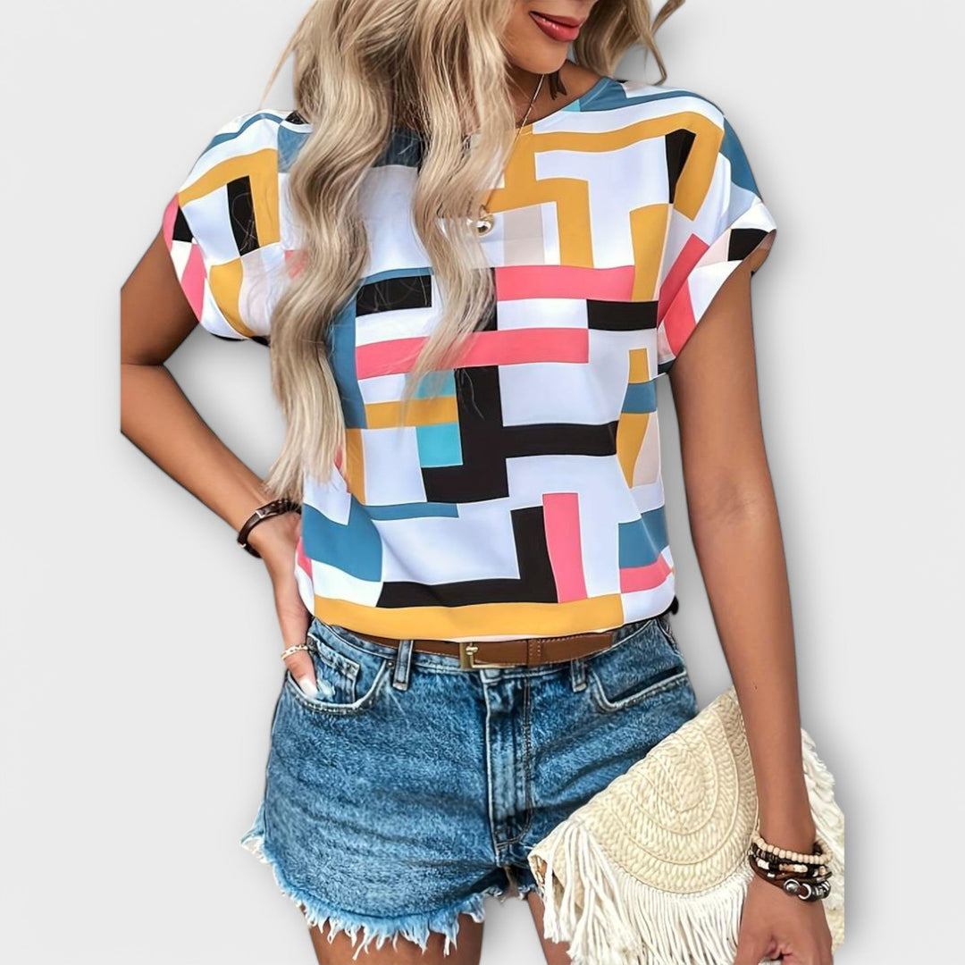 Chloe – La Blusa de Manga Corta Perfecta con Cuello Redondo