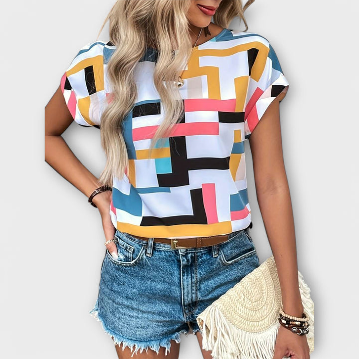 Chloe – La Blusa de Manga Corta Perfecta con Cuello Redondo