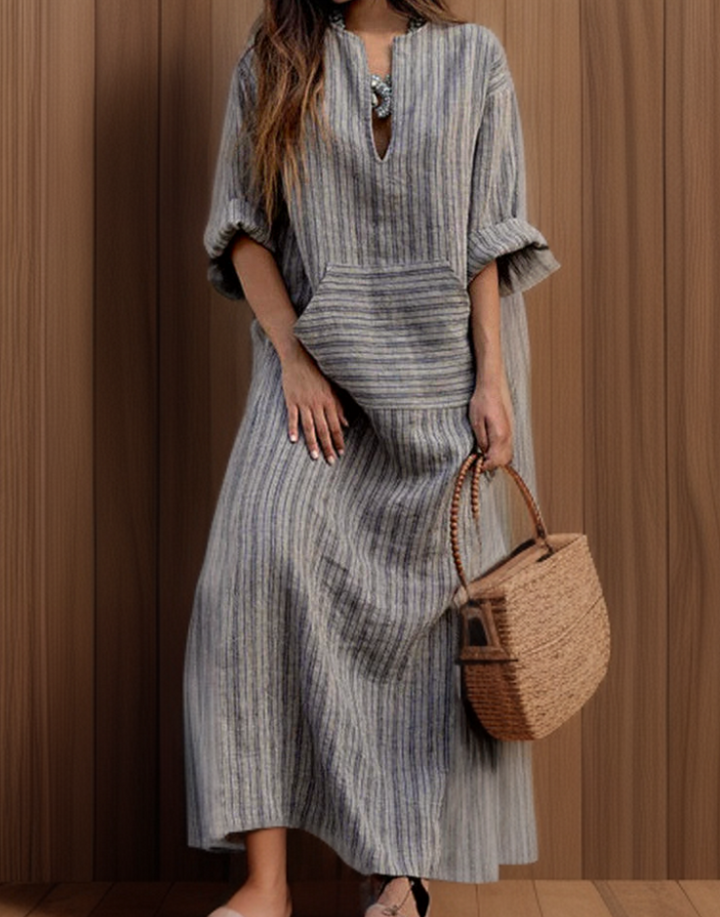 Hailey┃Casual Maxi Dress with Vintage Stripes and V-Neck