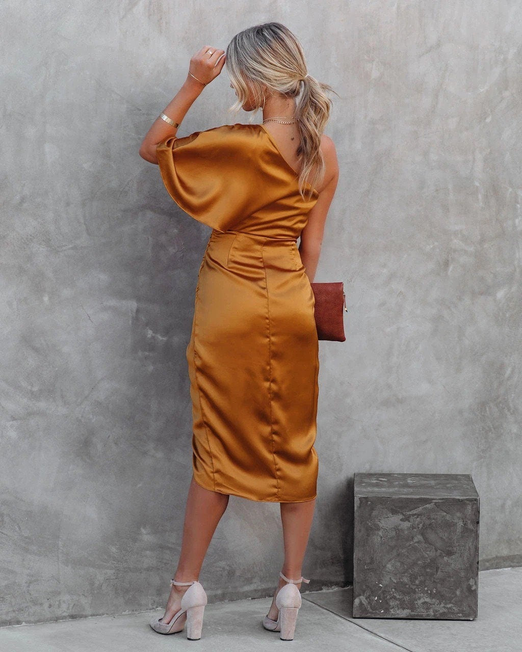 Maelle - Chic Midi Dress