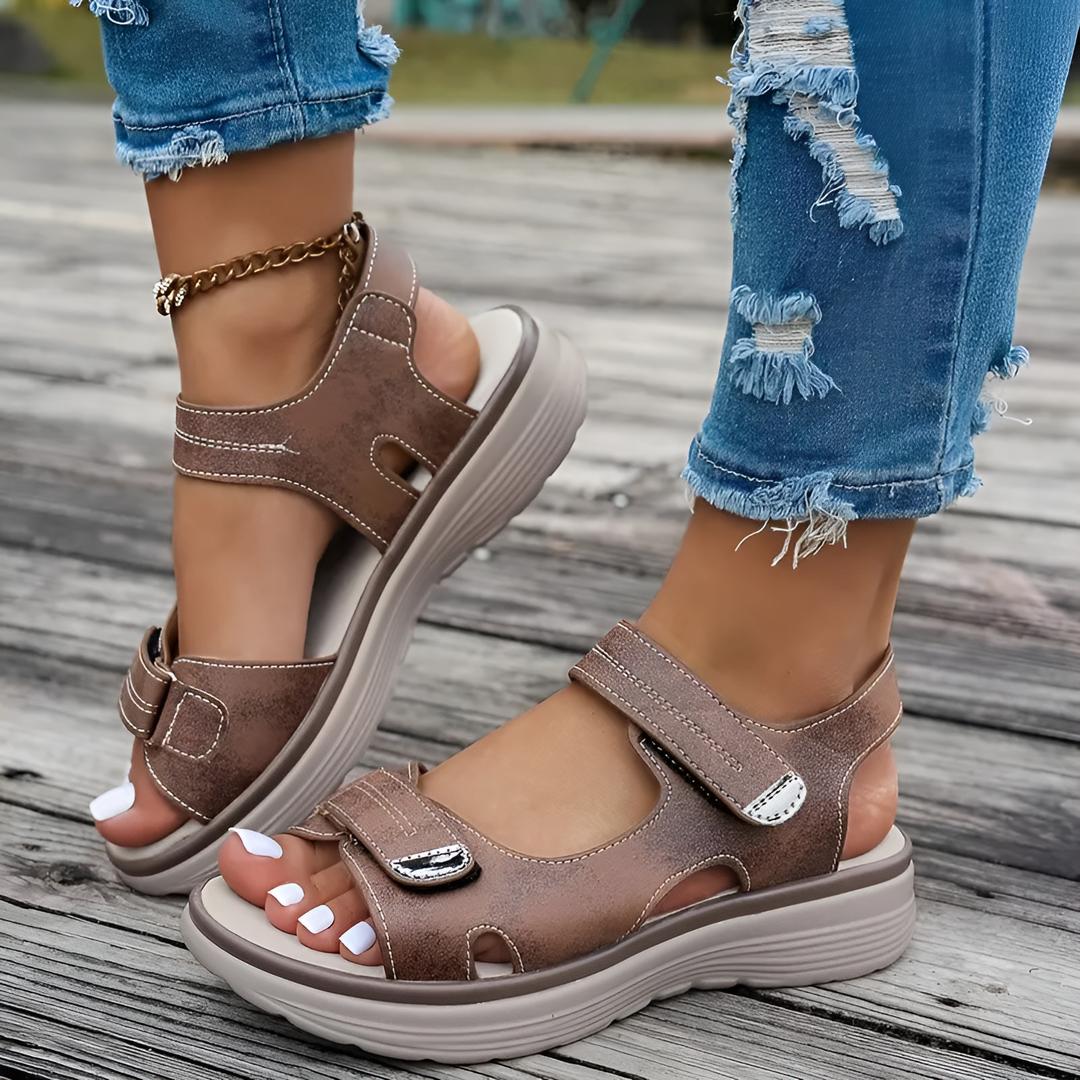 Nova - Comfortable Orthopedic Sandals with Ankle Strap