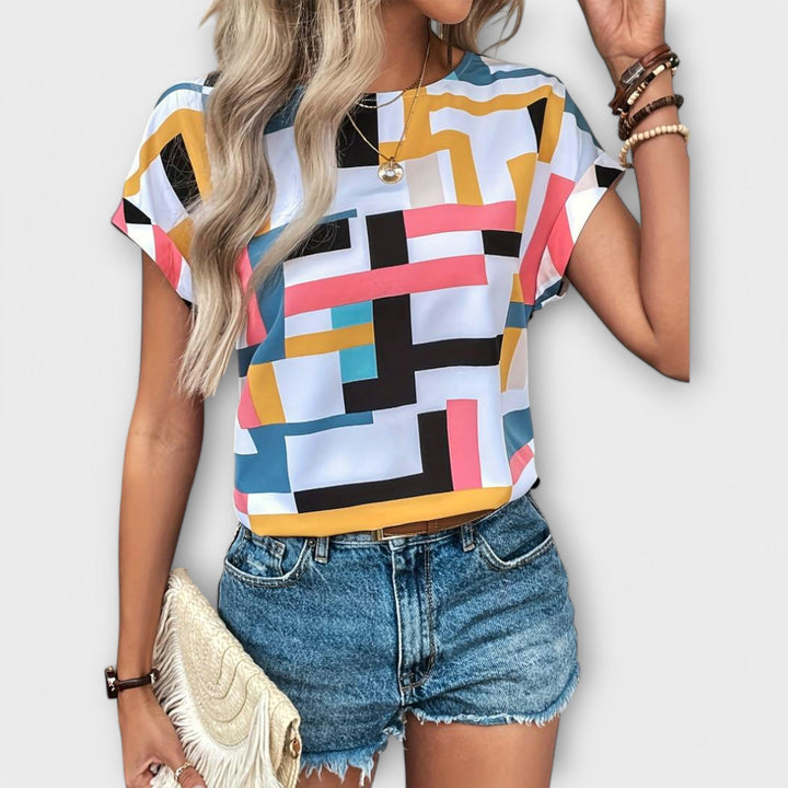 Chloe – La Blusa de Manga Corta Perfecta con Cuello Redondo