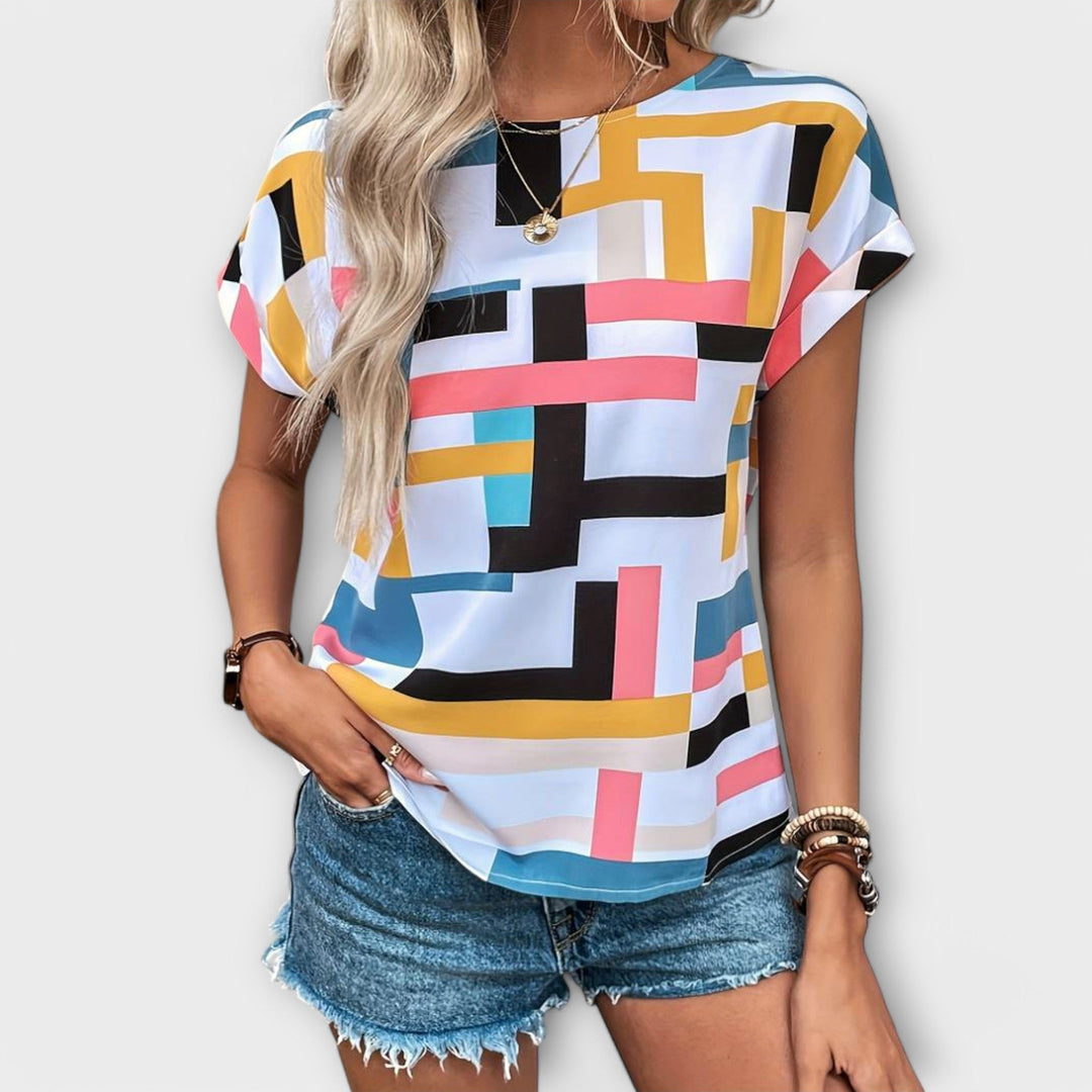 Chloe – La Blusa de Manga Corta Perfecta con Cuello Redondo