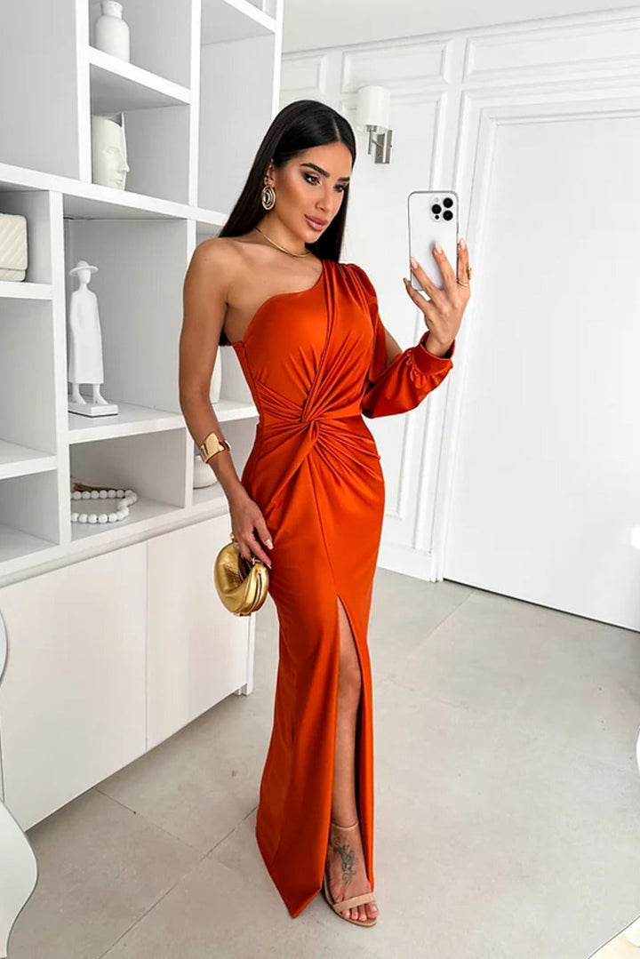 Valeria - Elegant Maxi Dress